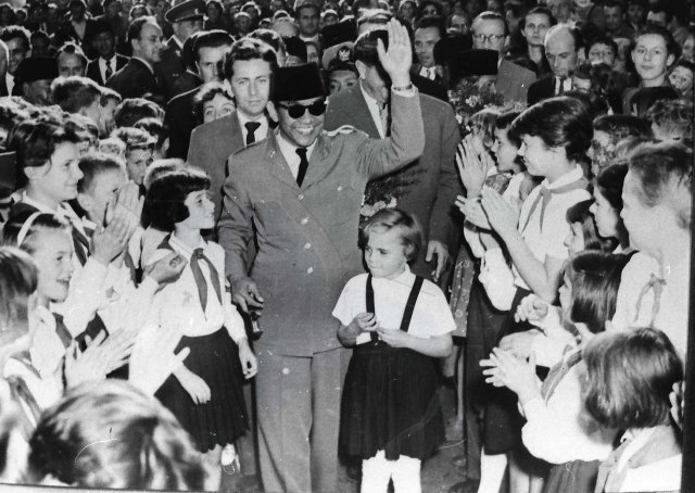 Presiden Soekarno beserta rombongan pada tgl. 1956 berkunjung ke Yugoslavia